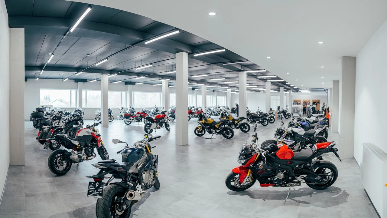 Motorrad Centrum invelt