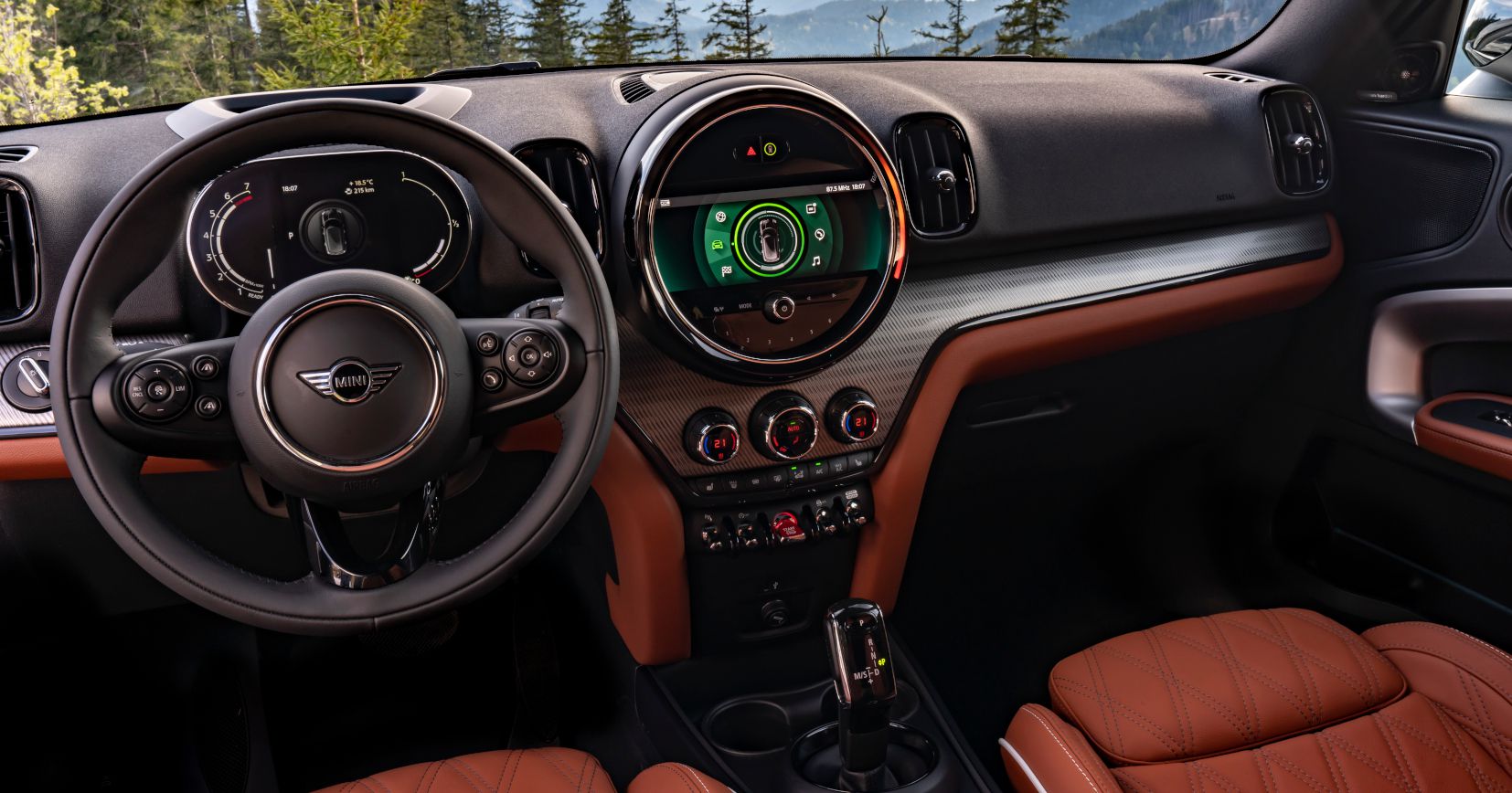 NOVÉ MINI COUNTRYMAN F60