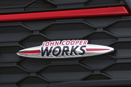 MINI John Cooper Works štítek MINI John Cooper Works štítek