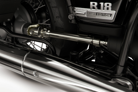 BMW R 18 CLASSIC - Kulatá výfuková trubka, otevřená kardanová hřídel, dvojitý ocelový rám 