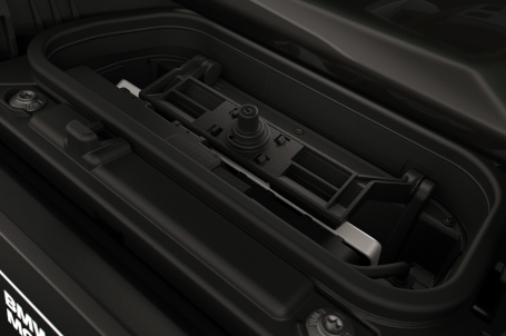 BMW K 1600 GT - Integrovaná nabíjecí přihrádka na chytrý telefon 