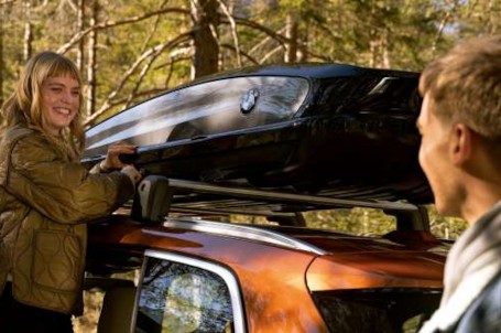 BMW Střešní box 420 černá/stříbrná titanová. BMW Střešní box 420 černá/stříbrná titanová.