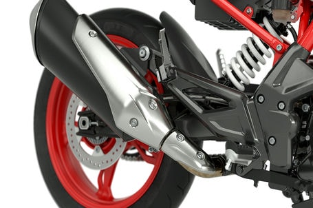 BMW G 310 R - Kvalitní hliníkové kyvné vidlice BMW G 310 R - Kvalitní hliníkové kyvné vidlice