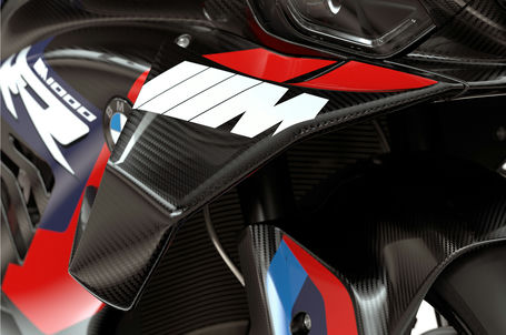 BMW M 1000 RR - Optimalizovaná aerodynamika s novými winglety 