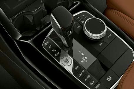 BMW X3 M40i a X3 M40d - 8stupňová automatická převodovka Steptronic Sport. BMW X3 M40i a X3 M40d - 8stupňová automatická převodovka Steptronic Sport.