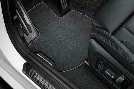 BMW X4 M Performance parts - M Performance podlahové koberce. BMW X4 M Performance parts - M Performance podlahové koberce.