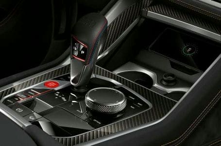 BMW X6 M - 8stupňová převodovka M Steptronic Sport s logikou řazení Drivelogic. BMW X6 M - 8stupňová převodovka M Steptronic Sport s logikou řazení Drivelogic.