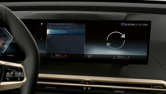 BMW iX M60 - Remote Software Upgrade. 