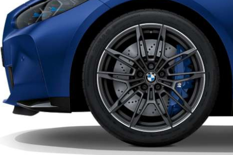 BMW M4 Cabrio - 19"/20" M kovaná kola Double-spoke 825 M v matné šedém provedení Orbit Grey s kombinovanými pneumatikami. 