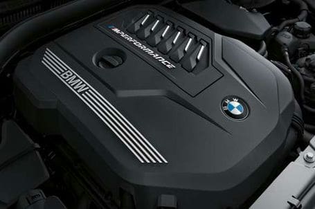 BMW M4 Cabrio - Zážehový řadový 6válec BMW M TwinPower Turbo. 