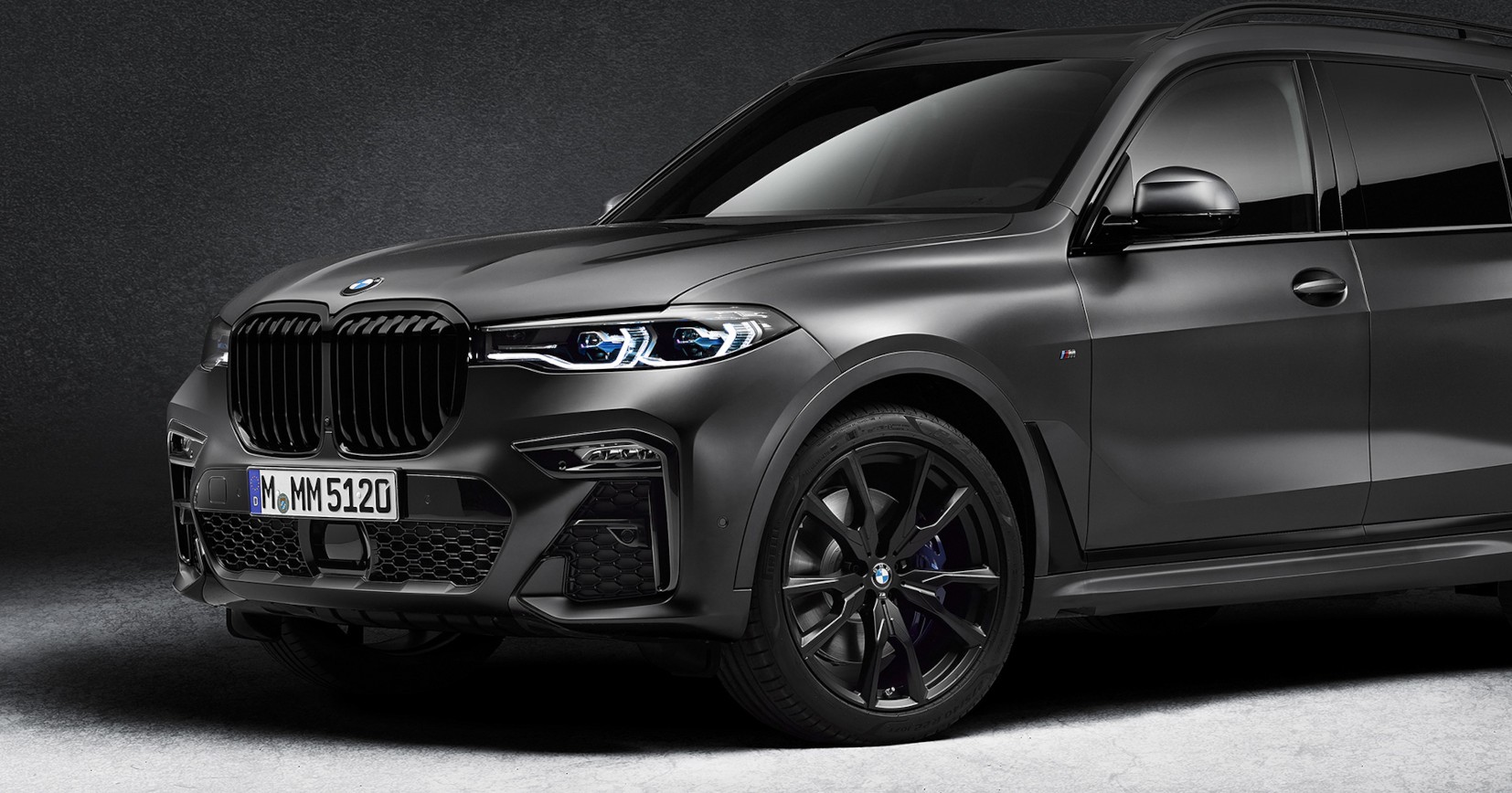 BMW X6 M - Metalický lak BMW Individual Frozen Arctic Grey (šedá) BMW X6 M - Metalický lak BMW Individual Frozen Arctic Grey (šedá)