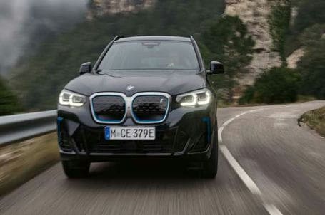 BMW iX3 - BMW lconic Sounds Electric. 