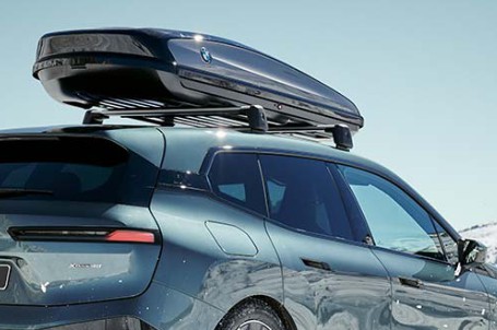BMW Střešní box 420 černá/stříbrná titanová. BMW Střešní box 420 černá/stříbrná titanová.