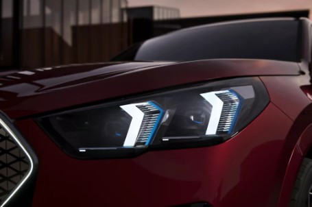 BMW iX2 - Více světla, lepší výhled. BMW iX2 - Více světla, lepší výhled.