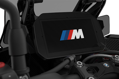 BMW M 1000 XR - Perfektní startování: M animace nastartování BMW M1000 XR - Perfektní startování: M animace nastartování