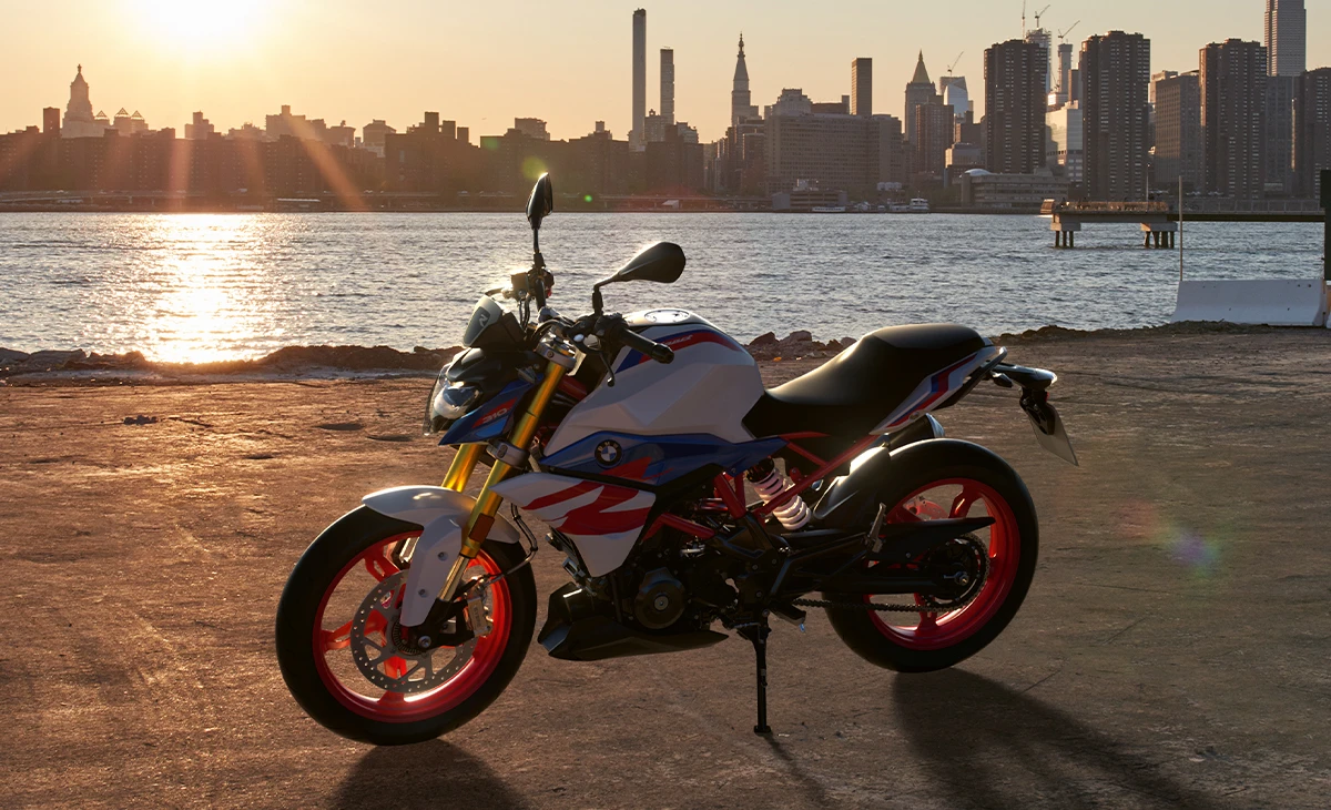 Nové BMW G 310 R - Tvůj osobní parťák pro všední dny.