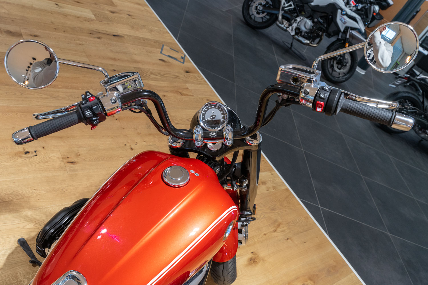 BMW R 18