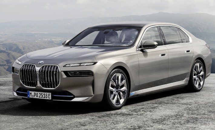 První čistě elektrické BMW i7 Sedan První čistě elektrické BMW i7 Sedan