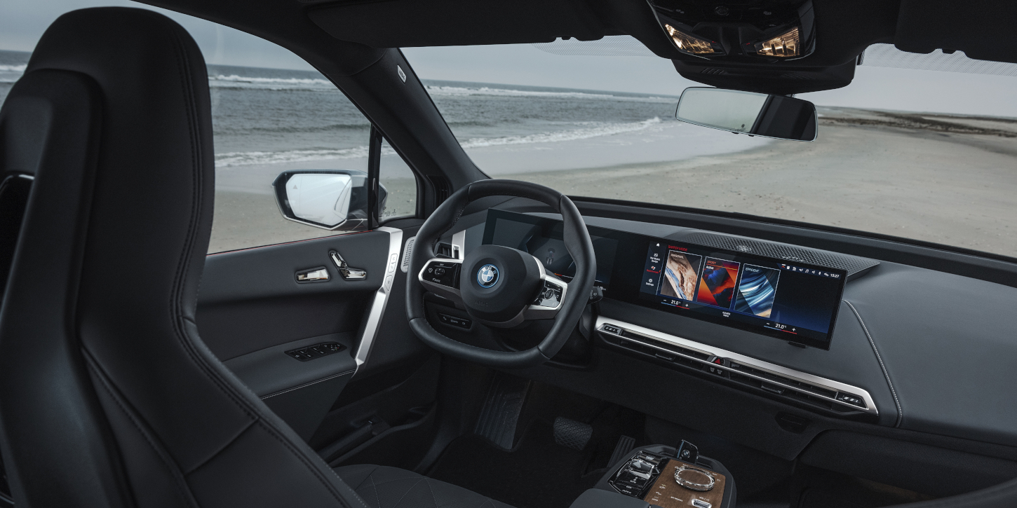 BMW iX M60 interiér