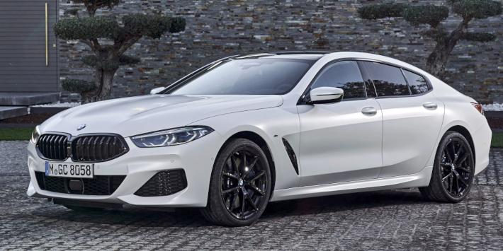 BMW ŘADY 8 GRAN COUPÉ z boku BMW ŘADY 8 GRAN COUPÉ z boku
