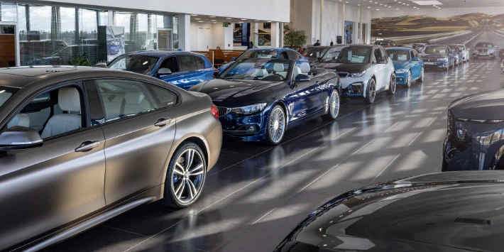 SHOWROOM BMW