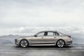 Nové (2022) BMW řady 7 (G70 BEV)