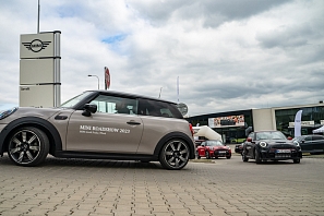 MINI ROADSHOW 2023