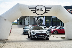 MINI ROADSHOW 2023
