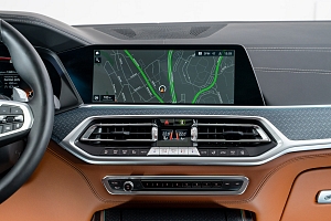 BMW X7 M50i