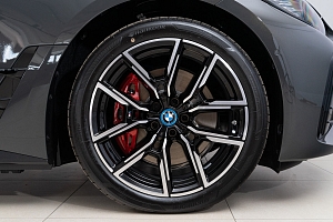 BMW i4 | M50