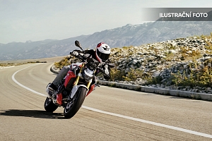 BMW F 900 R