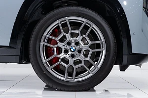 BMW XM Label Red