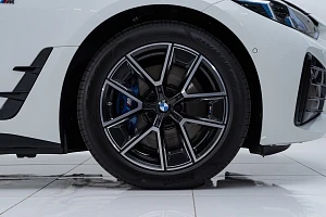 BMW i4 xDrive40