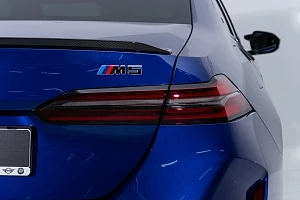 BMW M5 Sedan