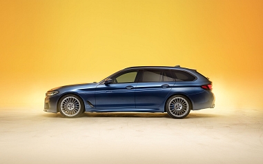 BMW ALPINA B5 SEDAN A BMW ALPINA B5 TOURING