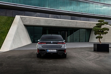 BMW M760E XDRIVE
