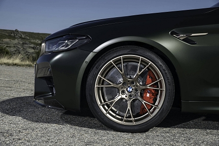 BMW M5 CS 