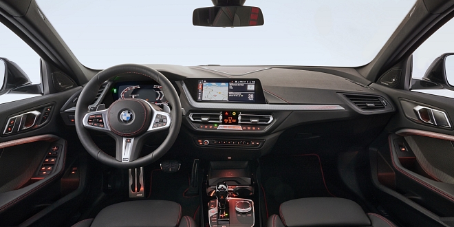 BMW 128ti interiér