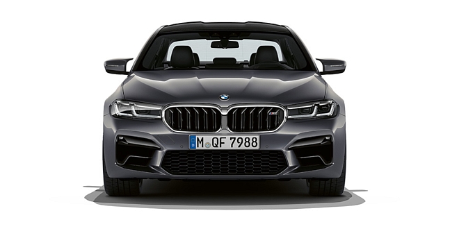 BMW M5 V pohybu