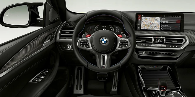 BMW X4 M interiér