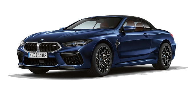 BMW M8 Cabrio z boku BMW M8 Cabrio z boku