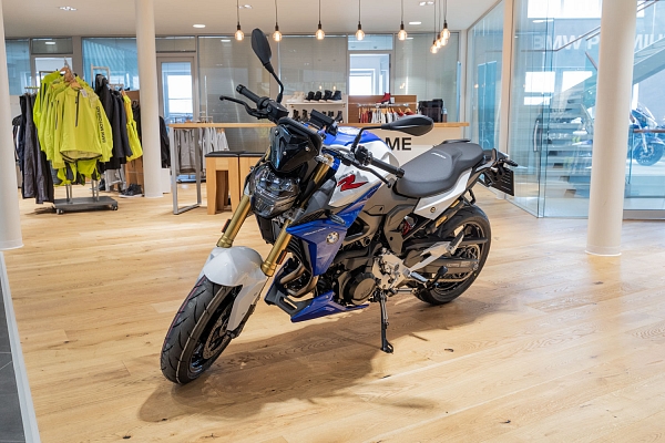BMW F 900 R