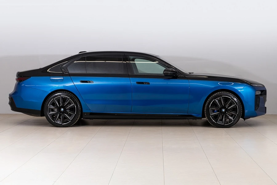 BMW i7 | M70 xDrive